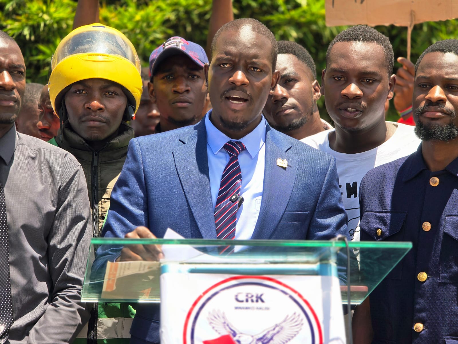 61ab0443-e3fc-4176-916b-2fc2a1900de4